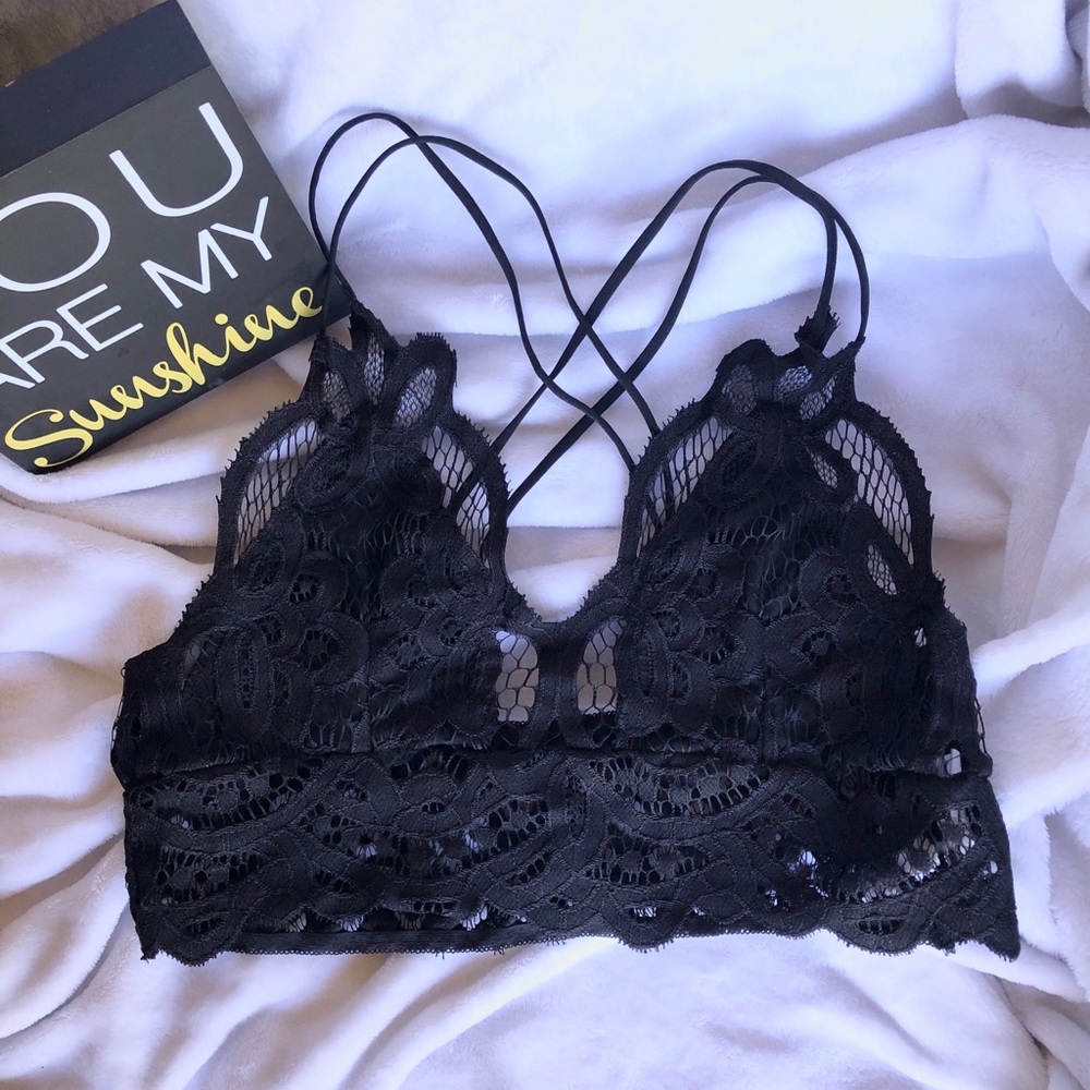 NWOT SHEIN Floral Lace Criss Cross Bralette